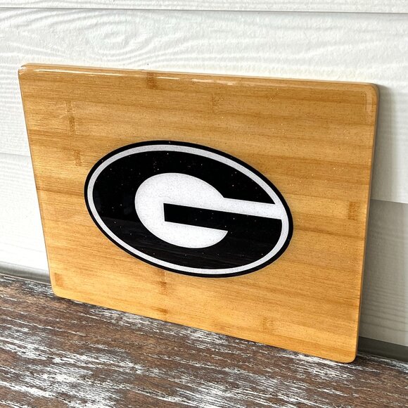 LARGE Georgia Bulldogs Cutting Board Resin Wood Charcuterie Cheese Gift UGA - Picture 1 of 7